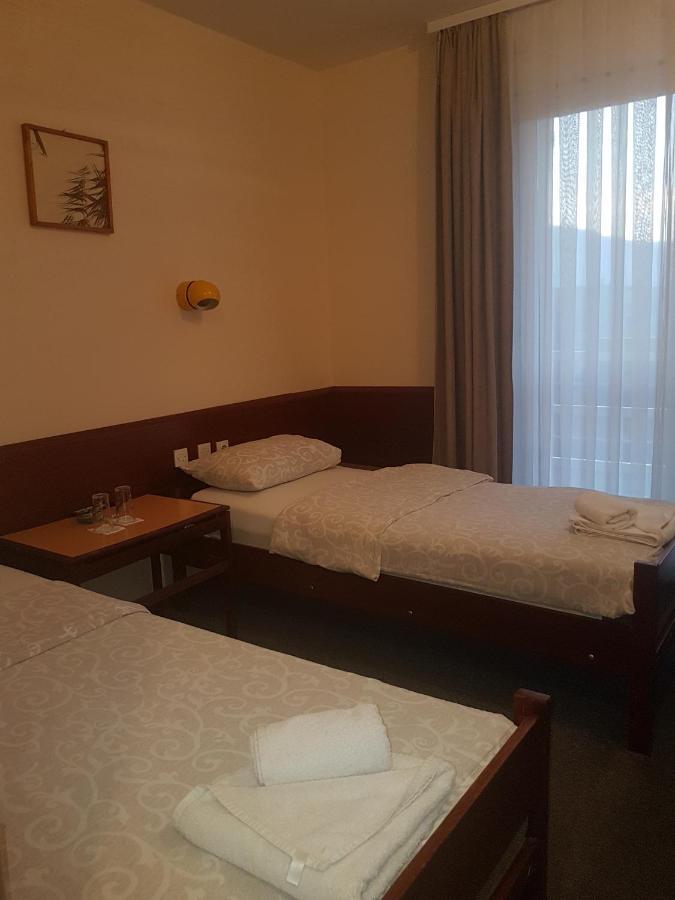 Hotel Sax Balkan ดิมิโตรฟกราด ภายนอก รูปภาพ
