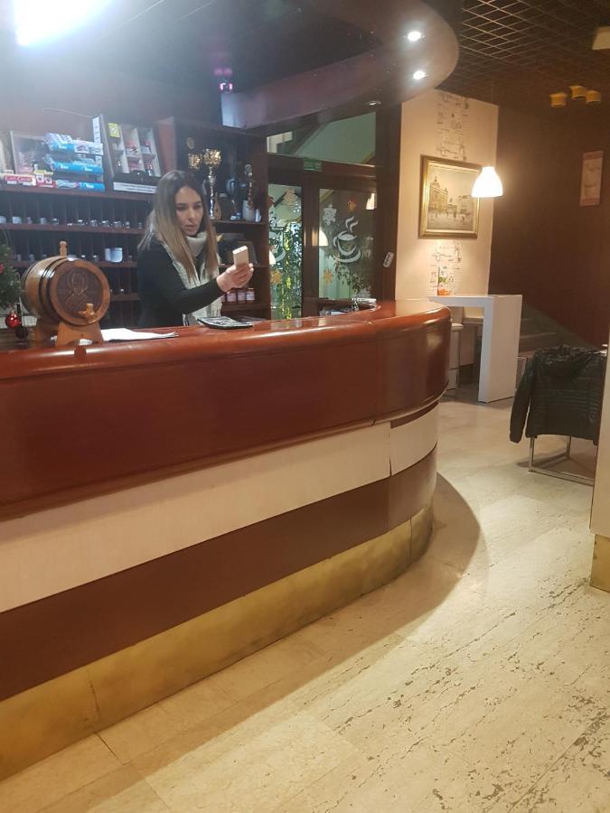 Hotel Sax Balkan ดิมิโตรฟกราด ภายนอก รูปภาพ