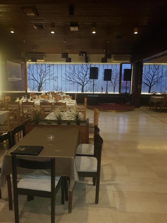 Hotel Sax Balkan ดิมิโตรฟกราด ภายนอก รูปภาพ